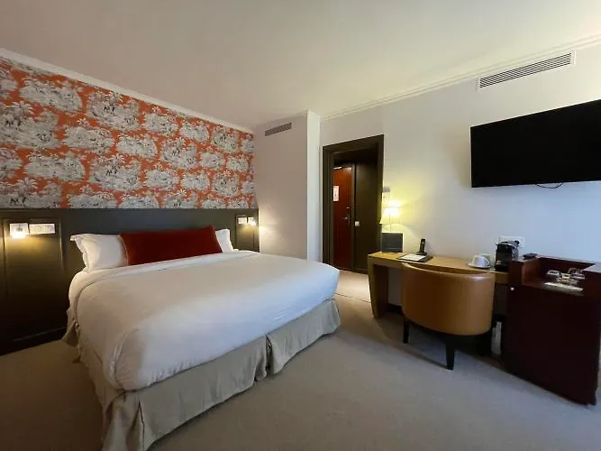 מלון Le Pergolese Champs Elysees 4*
